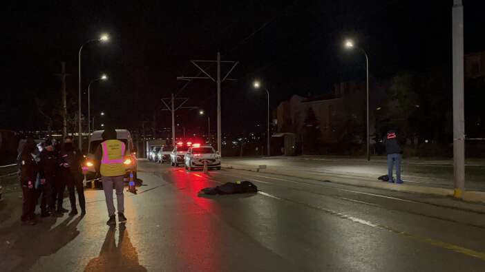 Trafik canavarının kurbanı oldu! Asker örtüsü omzuna değil tabutuna serildi 2